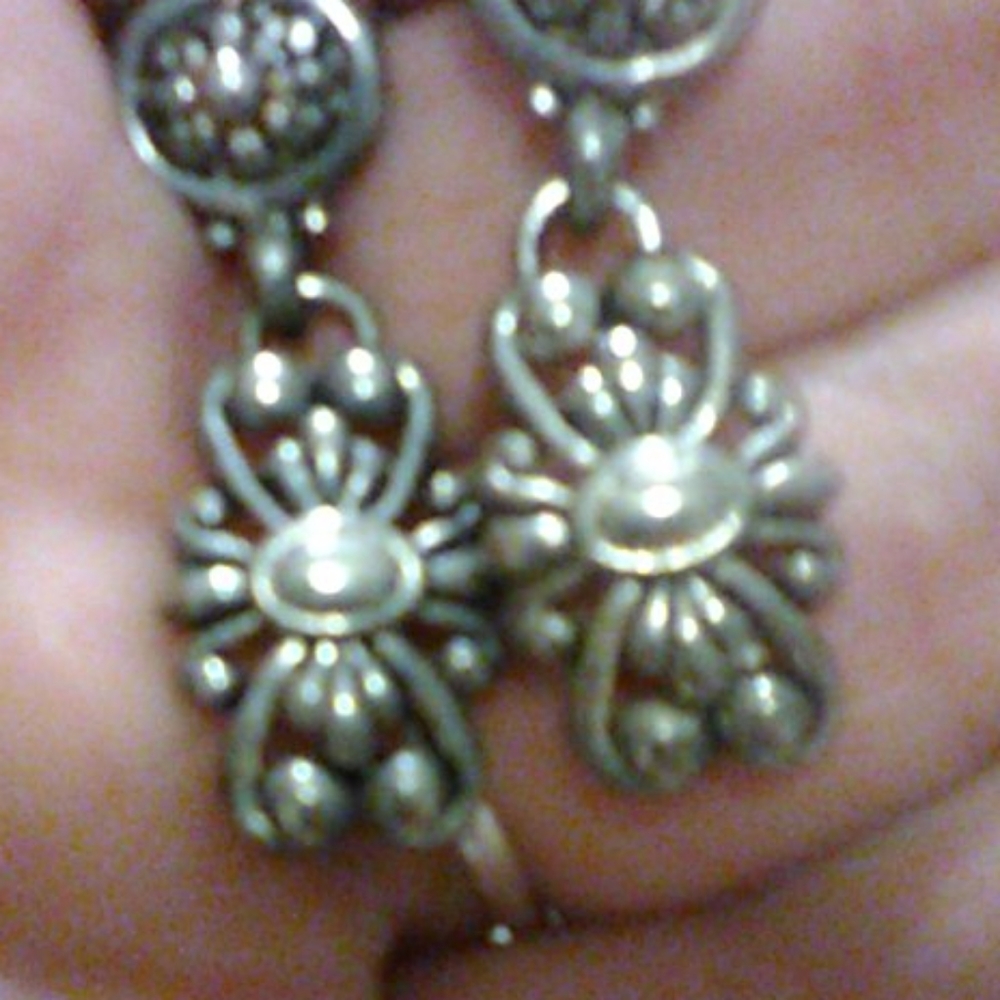 Silver earrings - Picture 3 of 7
